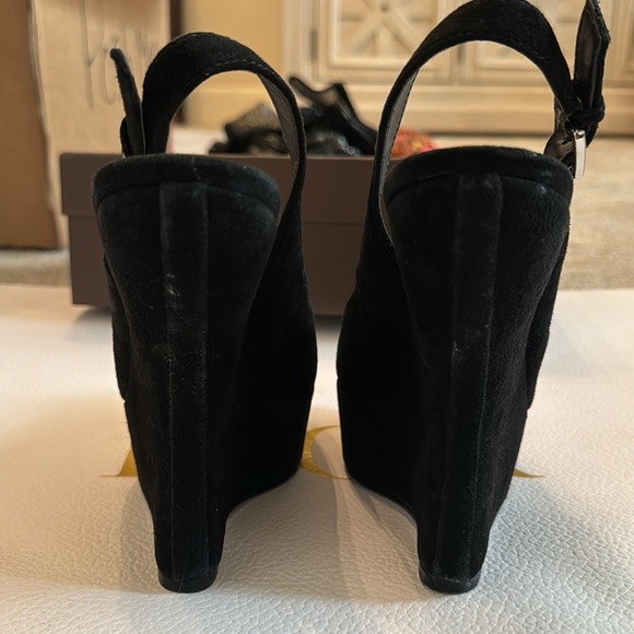 Bebe - Picture 3 of 6